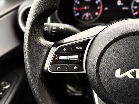 Used 2024 Kia Forte LX image 37