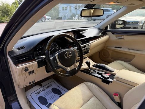 Used 2015 Lexus ES 350 w/ Luxury Package FWD image 17