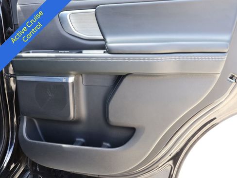 Certified 2025 Ford Expedition Platinum AWD/4WD image 12