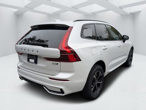 New 2026 Volvo XC60 B5 Core AWD/4WD image 3