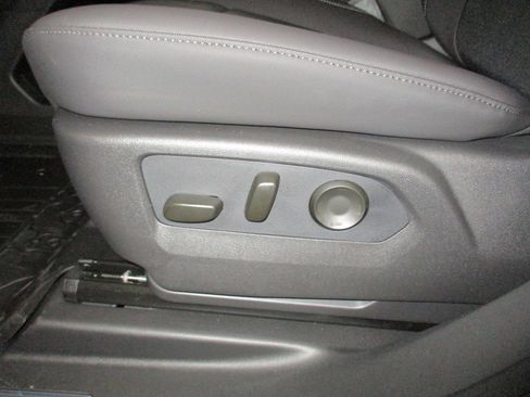 New 2026 GMC Hummer EV 2X w/ LPO, Dark Essentials Package image 19