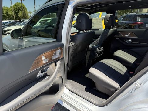 New 2025 Mercedes-Benz GLS 450 4MATIC image 25