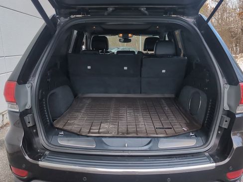 Used 2017 Jeep Grand Cherokee Overland image 9