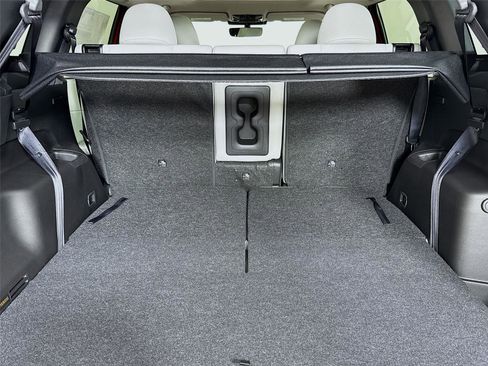 New 2025 Mitsubishi Outlander SE image 26