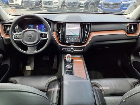 Used 2023 Volvo XC60 B5 Ultimate w/ Climate Package AWD/4WD image 2