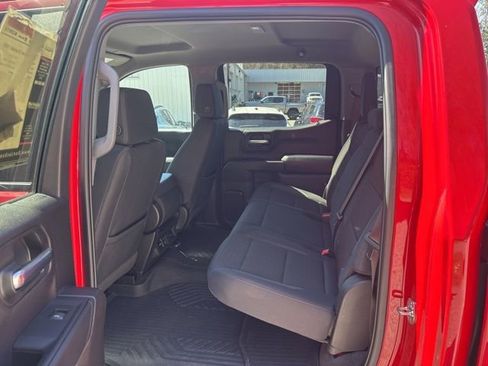 Used 2025 Chevrolet Silverado 1500 Custom Trail Boss w/ Turbomax Blackout Package AWD/4WD image 18