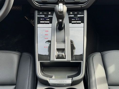 New 2026 Porsche Macan S image 16