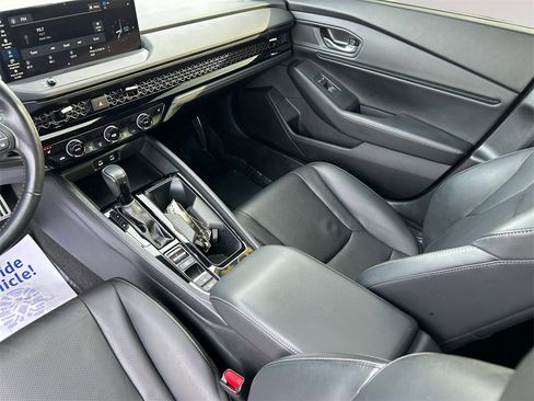 Used 2023 Honda Accord Sport image 15