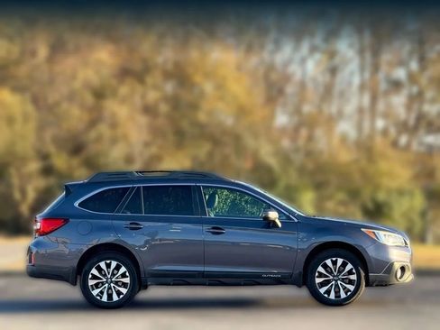 Used 2015 Subaru Outback 2.5i Limited image 7