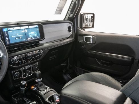 Certified 2024 Jeep Wrangler Unlimited Sahara AWD/4WD image 12