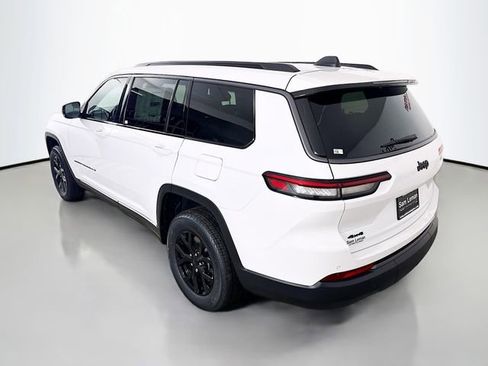 New 2026 Jeep Grand Cherokee L Laredo image 5
