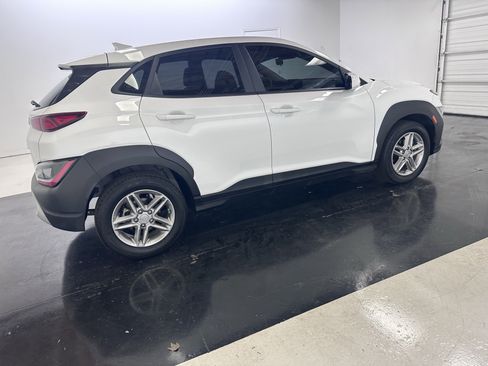 Used 2022 Hyundai Kona SE image 19