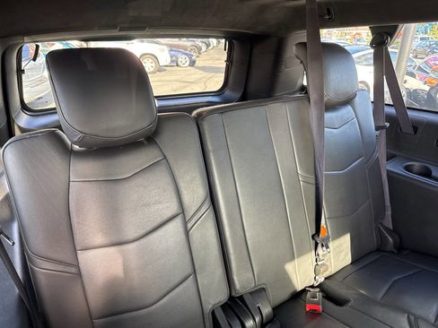 Used 2016 Cadillac Escalade ESV Platinum image 25