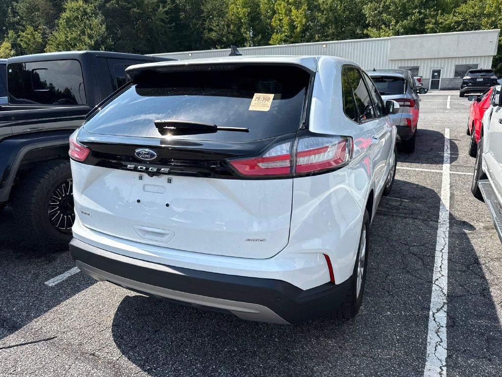 Used 2024 Ford Edge SEL AWD/4WD image 14