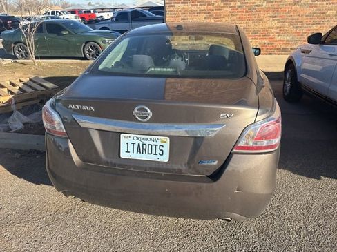Used 2014 Nissan Altima 2.5 SV image 5
