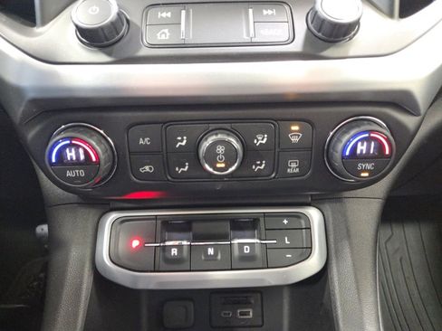 Used 2020 GMC Acadia SLT image 28