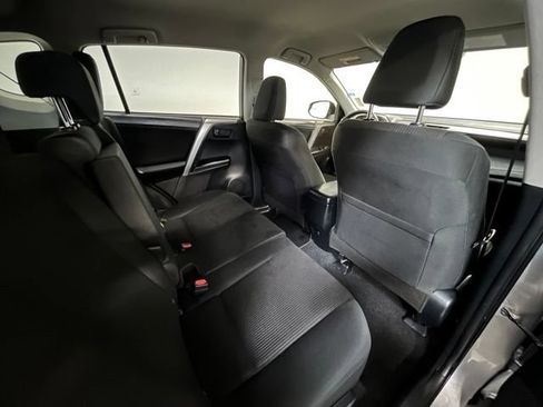 Used 2018 Toyota RAV4 LE w/ All Weather Liner Package AWD/4WD image 12