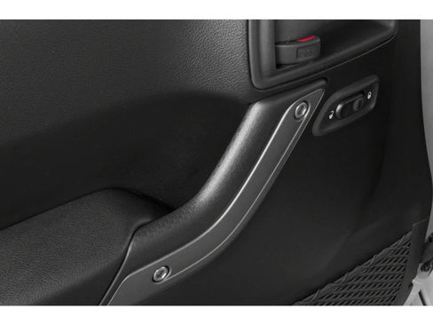 Used 2018 Jeep Wrangler Unlimited Sport S AWD/4WD image 13