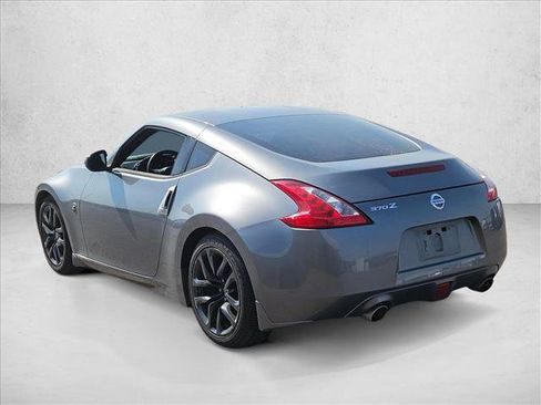 Used 2016 Nissan 370Z Coupe RWD image 7