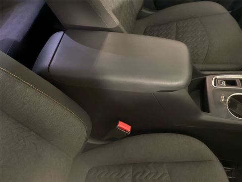 Certified 2024 Chevrolet Equinox LT w/ LPO, Floor Liner Package FWD image 36
