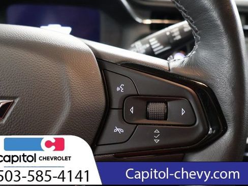 Used 2023 Chevrolet Bolt EUV Premier w/ Sun & Sound Package FWD image 21