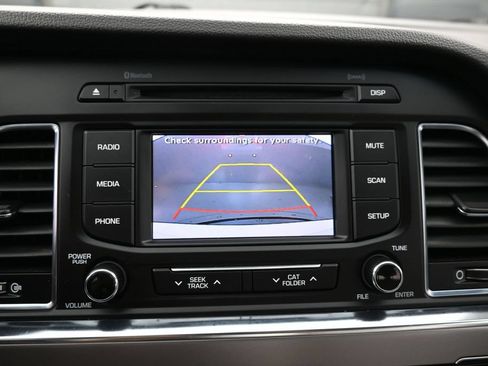 Used 2016 Hyundai Sonata SE FWD image 16