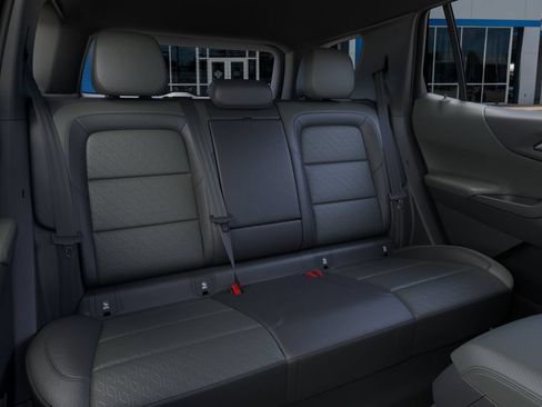 New 2027 Chevrolet Equinox LT w/ Convenience Package II FWD image 17