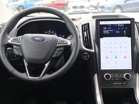 Used 2024 Ford Edge SEL w/ Convenience Package AWD/4WD image 13