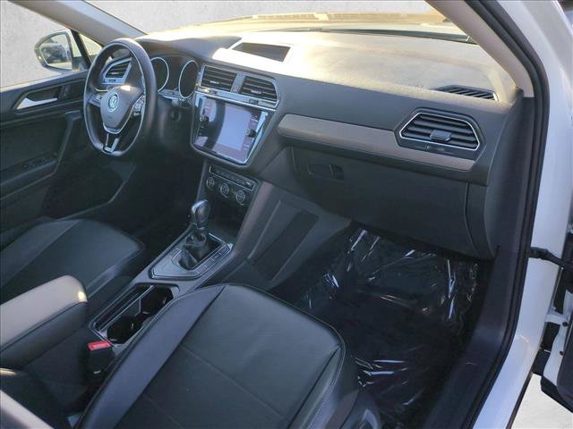 Used 2019 Volkswagen Tiguan SE w/ Panoramic Sunroof Package FWD image 24
