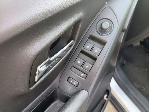 Used 2018 Chevrolet Trax LS image 11