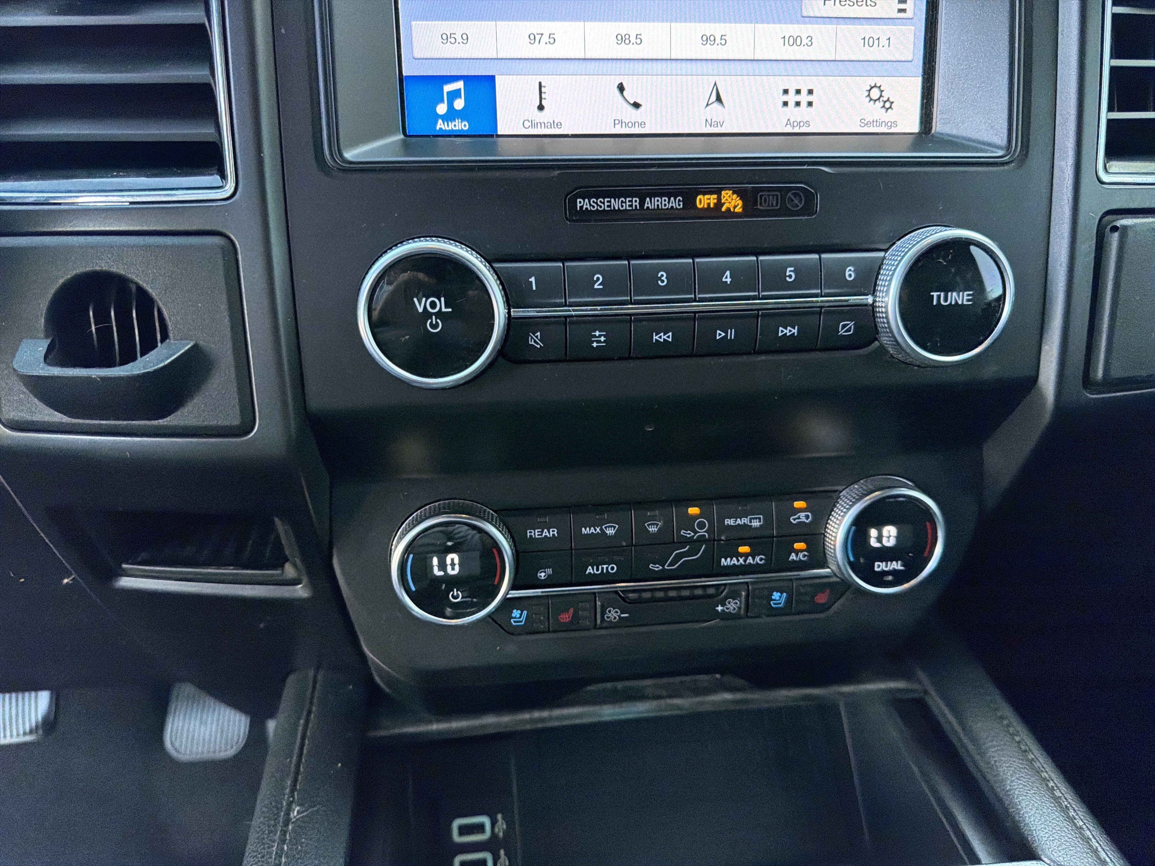 Used 2019 Ford Expedition Max Limited AWD/4WD image 40