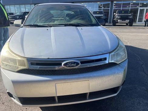 Used 2011 Ford Focus SE w/ 201A Rapid Spec Order Code image 13