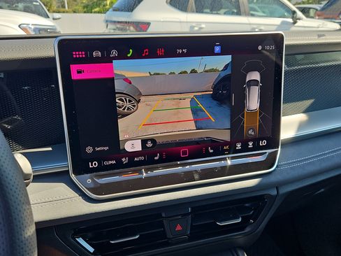 New 2026 Volkswagen Tiguan SE R-Line FWD image 17