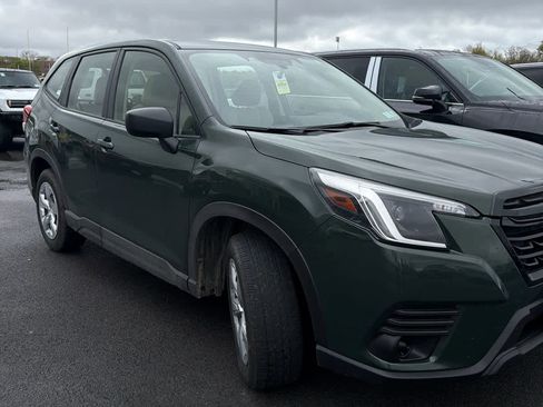 Used 2023 Subaru Forester AWD/4WD image 2