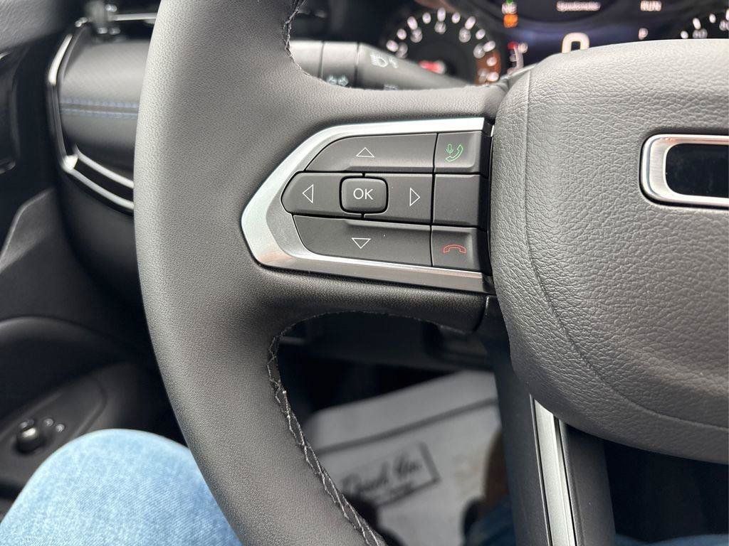 New 2026 Jeep Compass Latitude AWD/4WD image 24