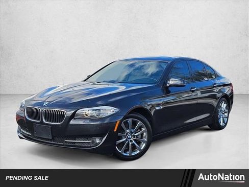Used 2011 BMW 528i Sedan image 1