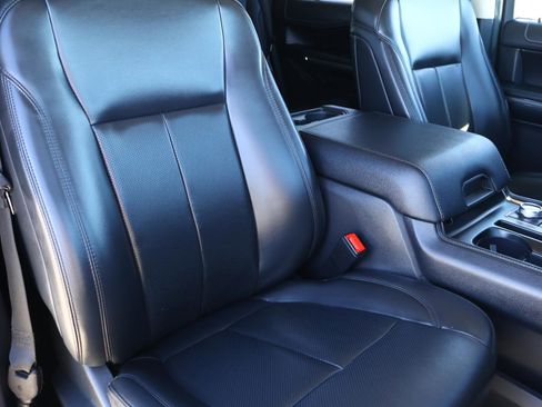 Used 2023 Ford Expedition XLT image 17