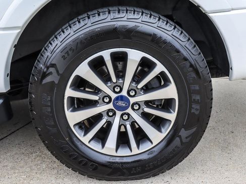 Used 2017 Ford Expedition EL XLT image 20