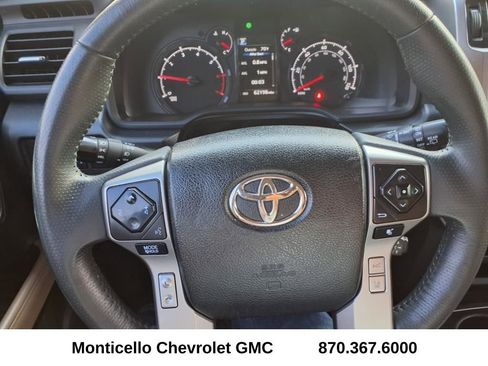 Used 2022 Toyota 4Runner SR5 image 17