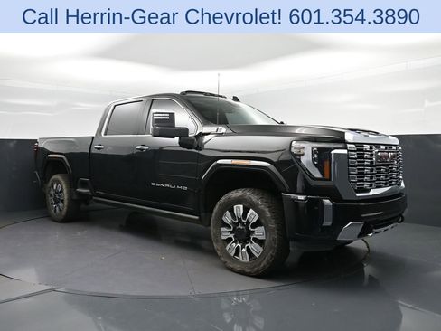 Used 2024 GMC Sierra 3500 Denali w/ Denali Reserve Package AWD/4WD image 9