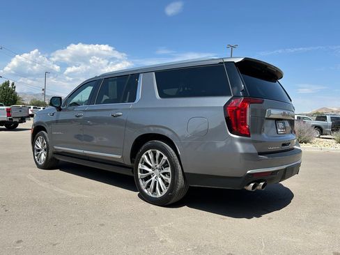 Used 2021 GMC Yukon XL Denali w/ Denali Ultimate Package AWD/4WD image 4