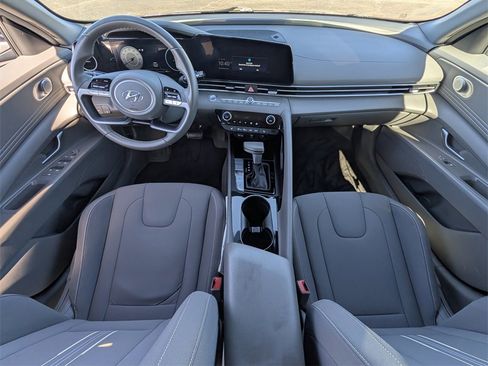 Certified 2023 Hyundai Elantra SEL w/ Convenience Package image 8