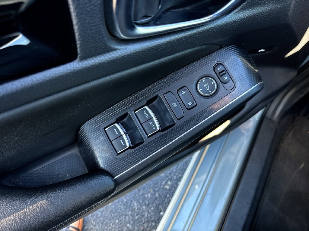 Used 2022 Honda Civic Touring image 13