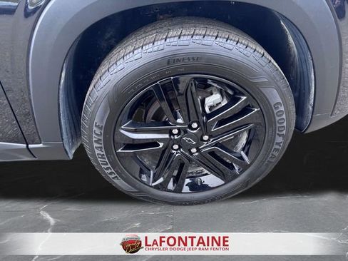 Used 2025 Chevrolet Trax ACTIV w/ Driver Confidence Package FWD image 30