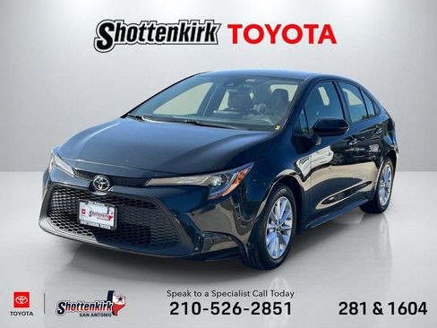 Used 2022 Toyota Corolla LE w/ LE Convenience Package image 1