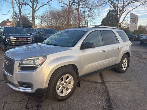Used 2016 GMC Acadia SLE image 2