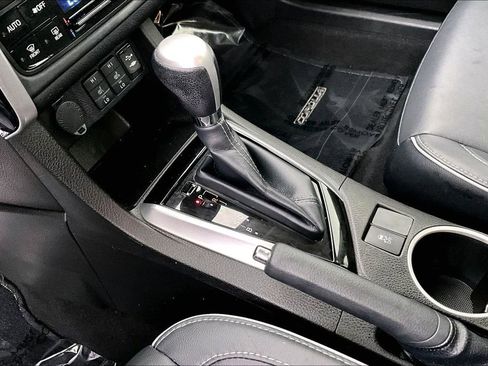 Used 2019 Toyota Corolla XLE image 17