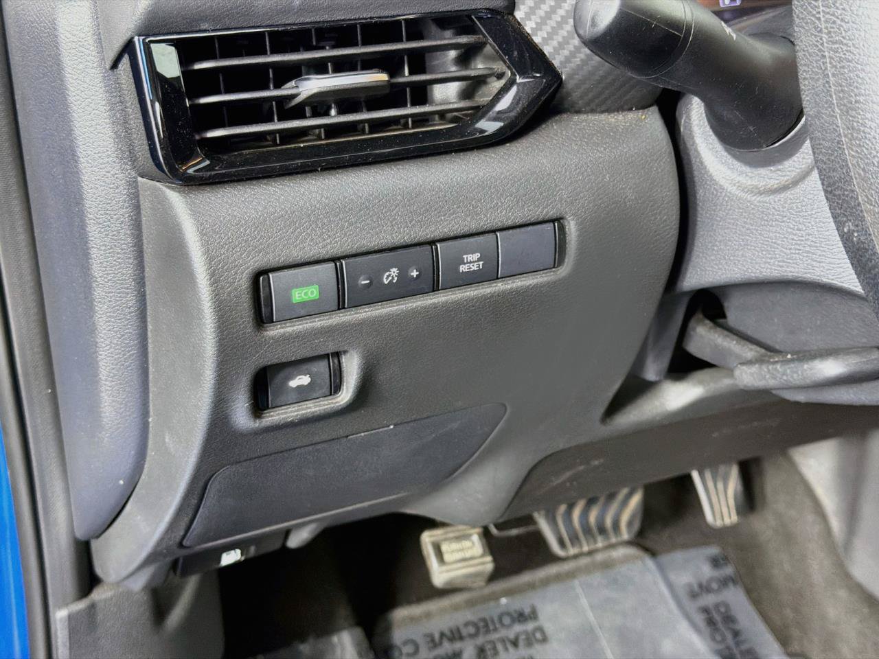 Used 2024 Nissan Sentra SV FWD image 35