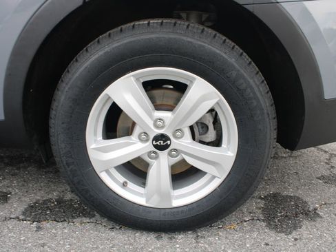 Used 2022 Kia Sorento LX FWD image 33