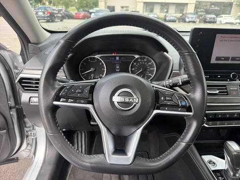 Used 2023 Nissan Altima 2.5 SV w/ SV Premium Package AWD/4WD image 20